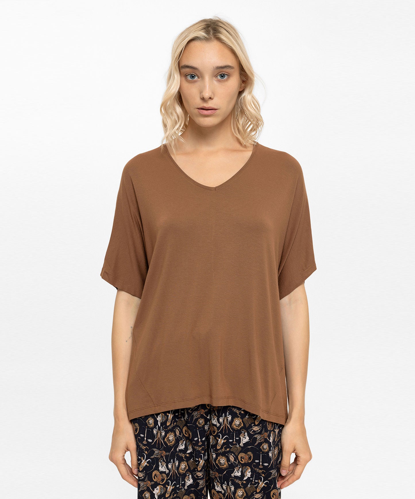 V Yaka Tshirt