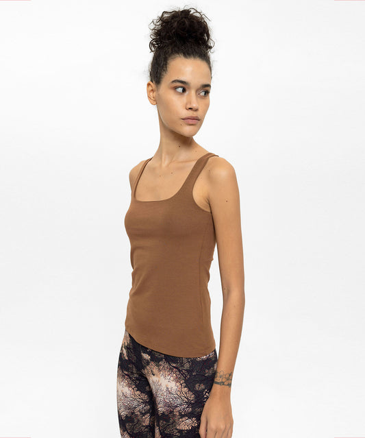 Kare Yaka Arkası Düz Atlet