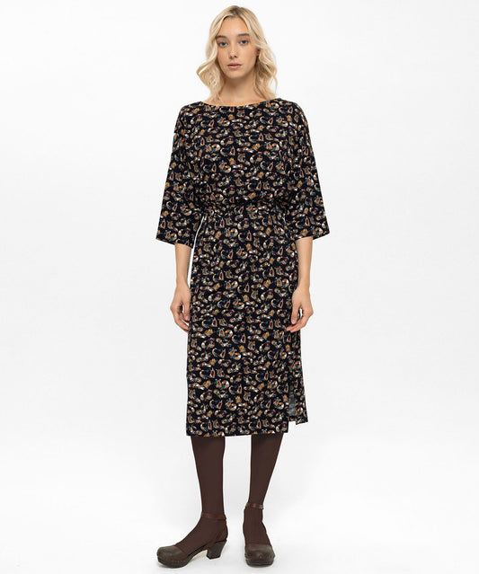 Belden Büzgülü Üstü Dökümlü Şahmaran Desenli Elbise