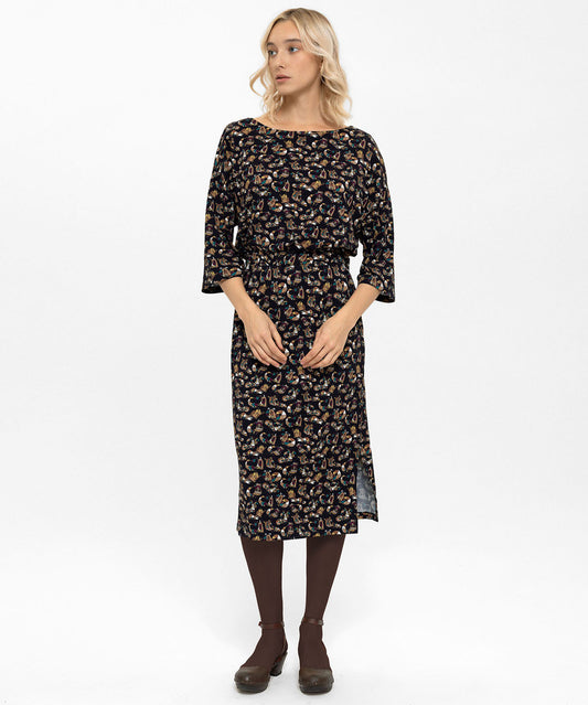 Belden Büzgülü Üstü Dökümlü Şahmaran Desenli Elbise