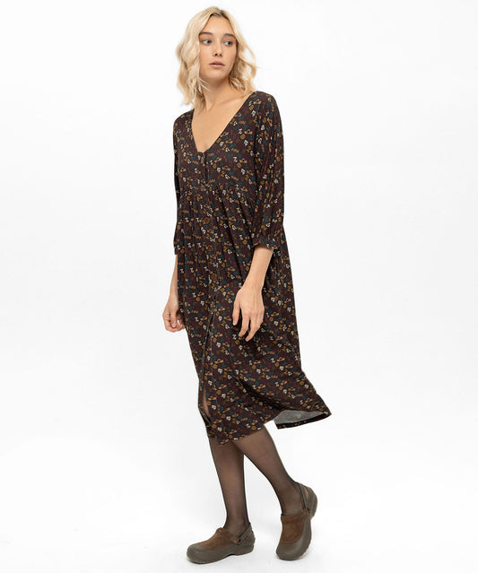 Desenli Rahat Kesim Önden Düğmeli Elbise