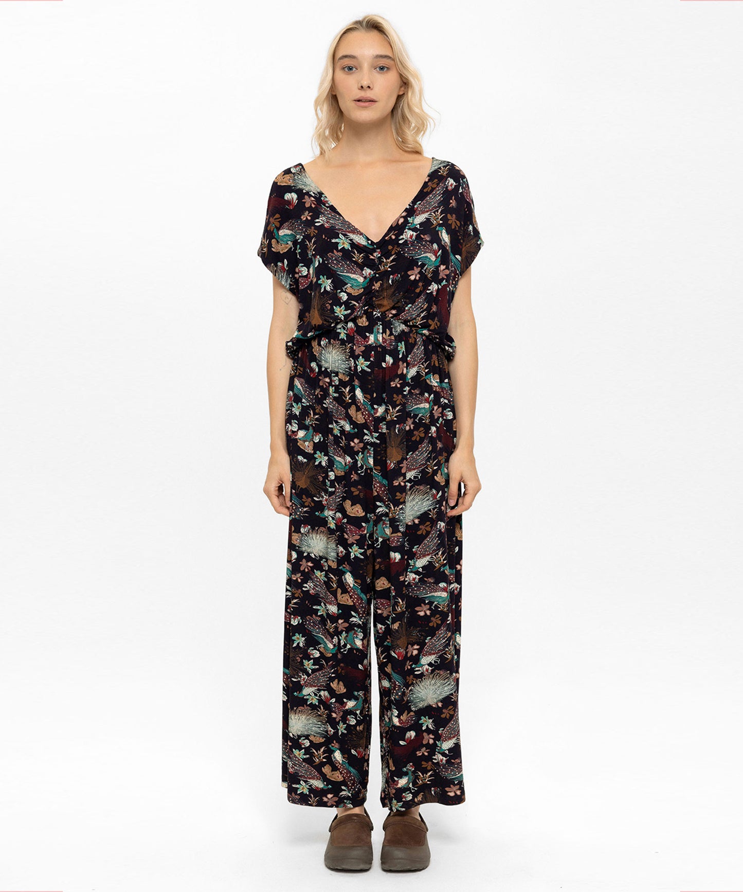 V Yaka Beli Büzgülü Desenli Tulum