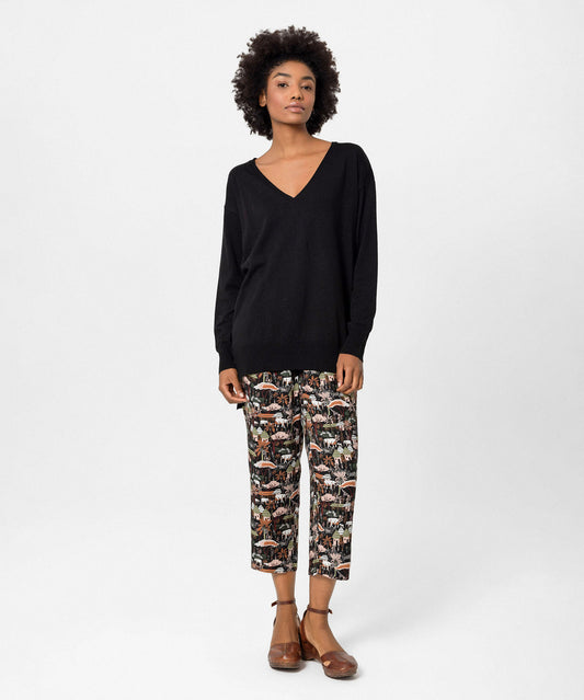 V Yaka Rahat Kesim Siyah Triko Kazak